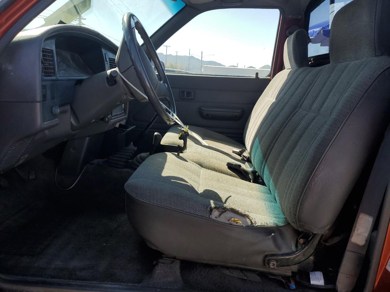 1989 Toyota Pickup 1/2 Ton Short Wheelbase Dlx VIN: JT4RN01P4K4015407 Lot: 51778955