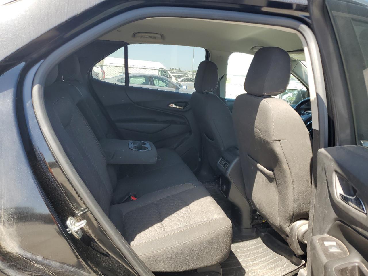 2GNAXKEX8J6329675 CHEVROLET EQUINOX 2018