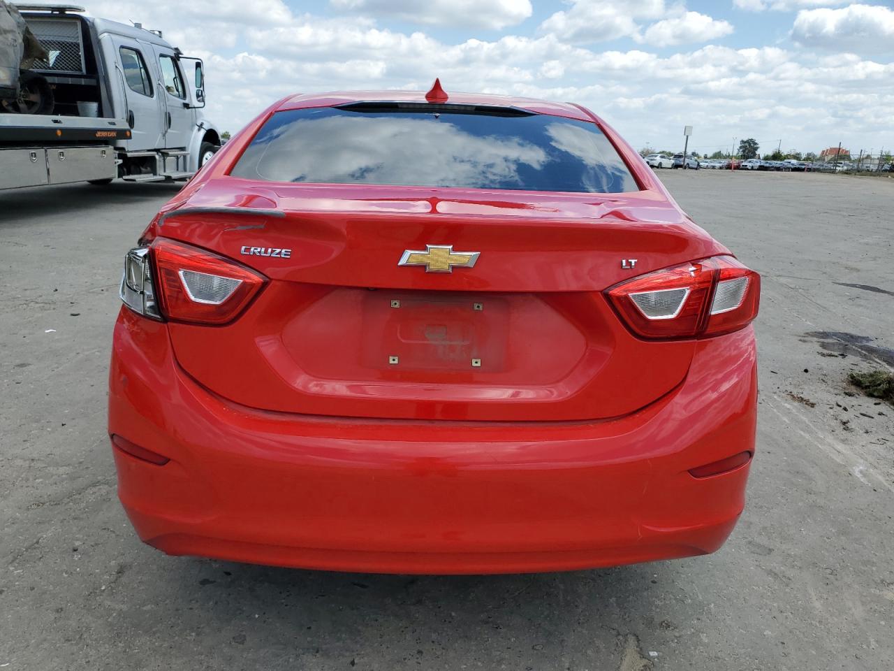 1G1BE5SM1J7192702 CHEVROLET CRUZE 2018