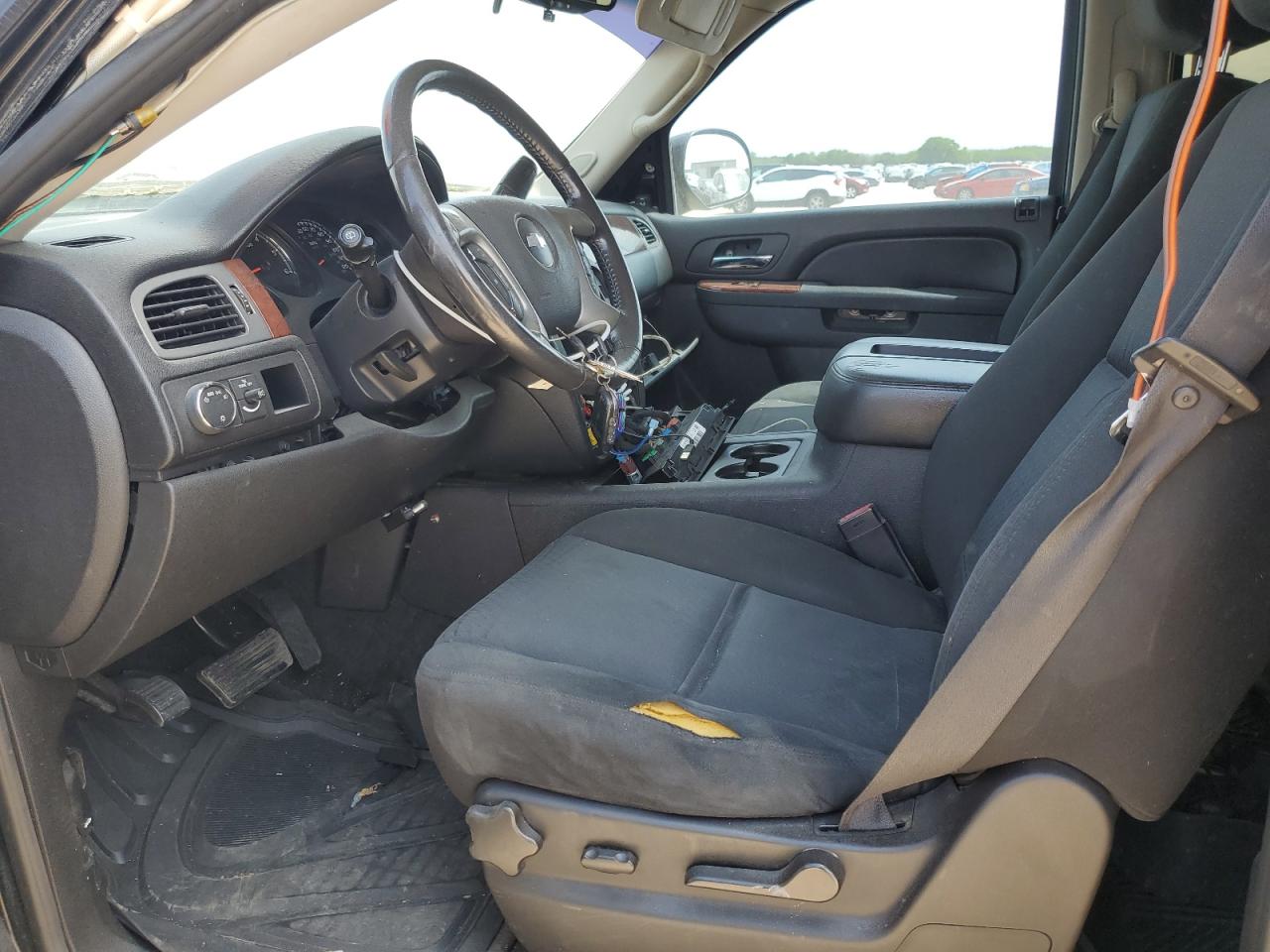 2011 Chevrolet Tahoe C1500 Ls VIN: 1GNSCAE02BR363467 Lot: 52591165