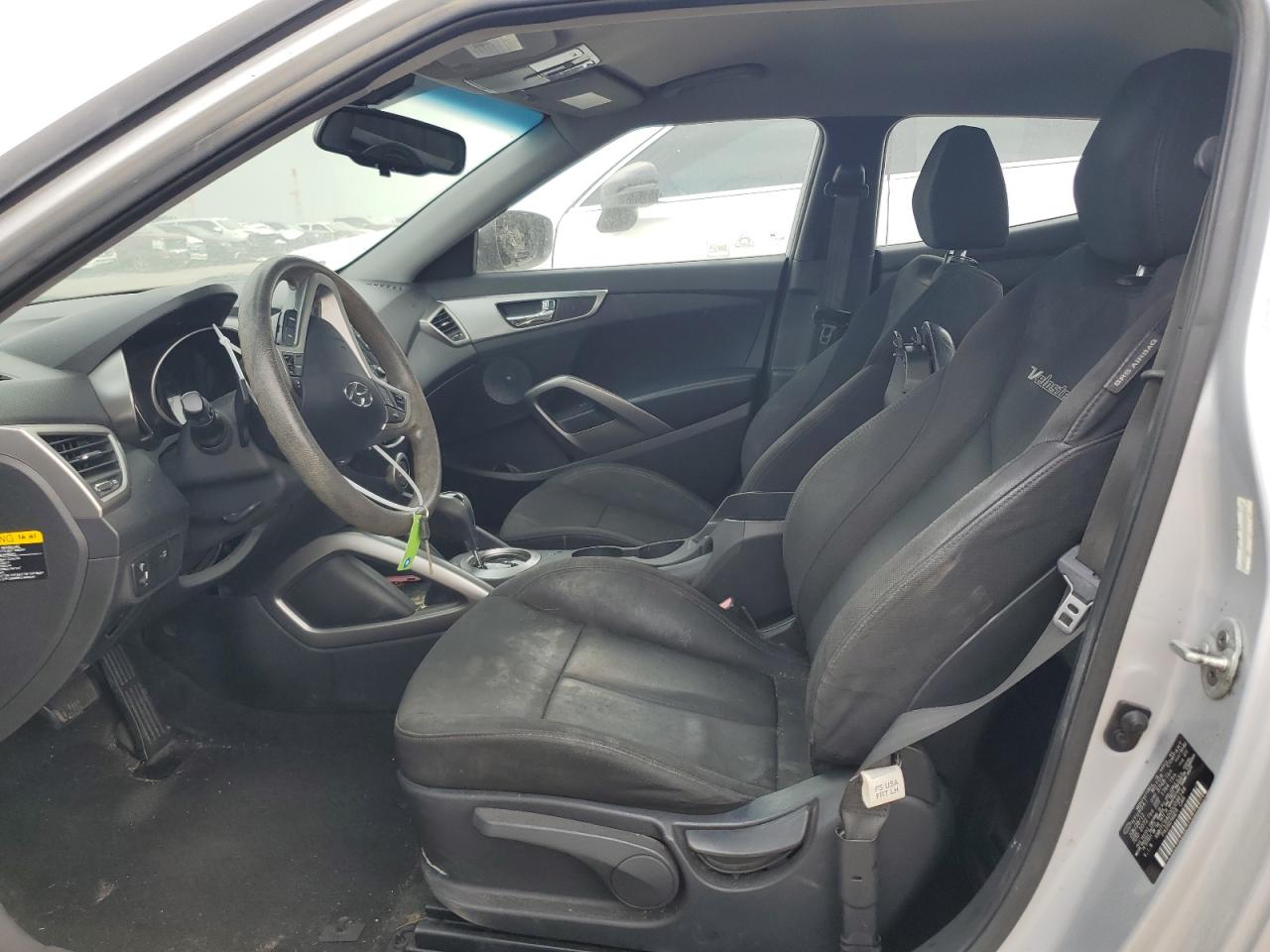 2013 Hyundai Veloster - Image 7