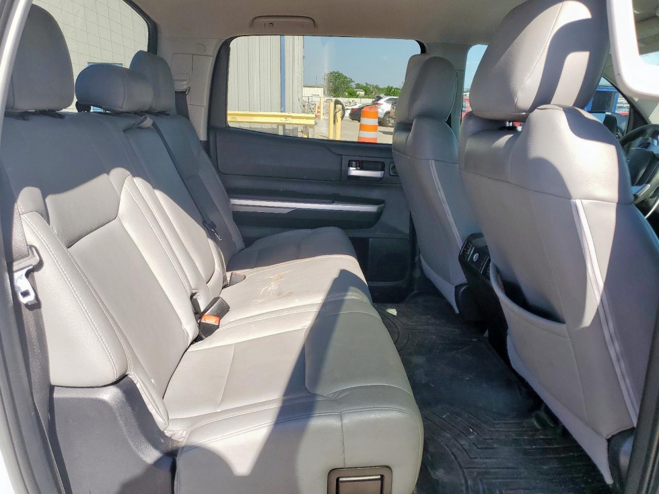5TFDW5F10GX492379 TOYOTA TUNDRA 2016