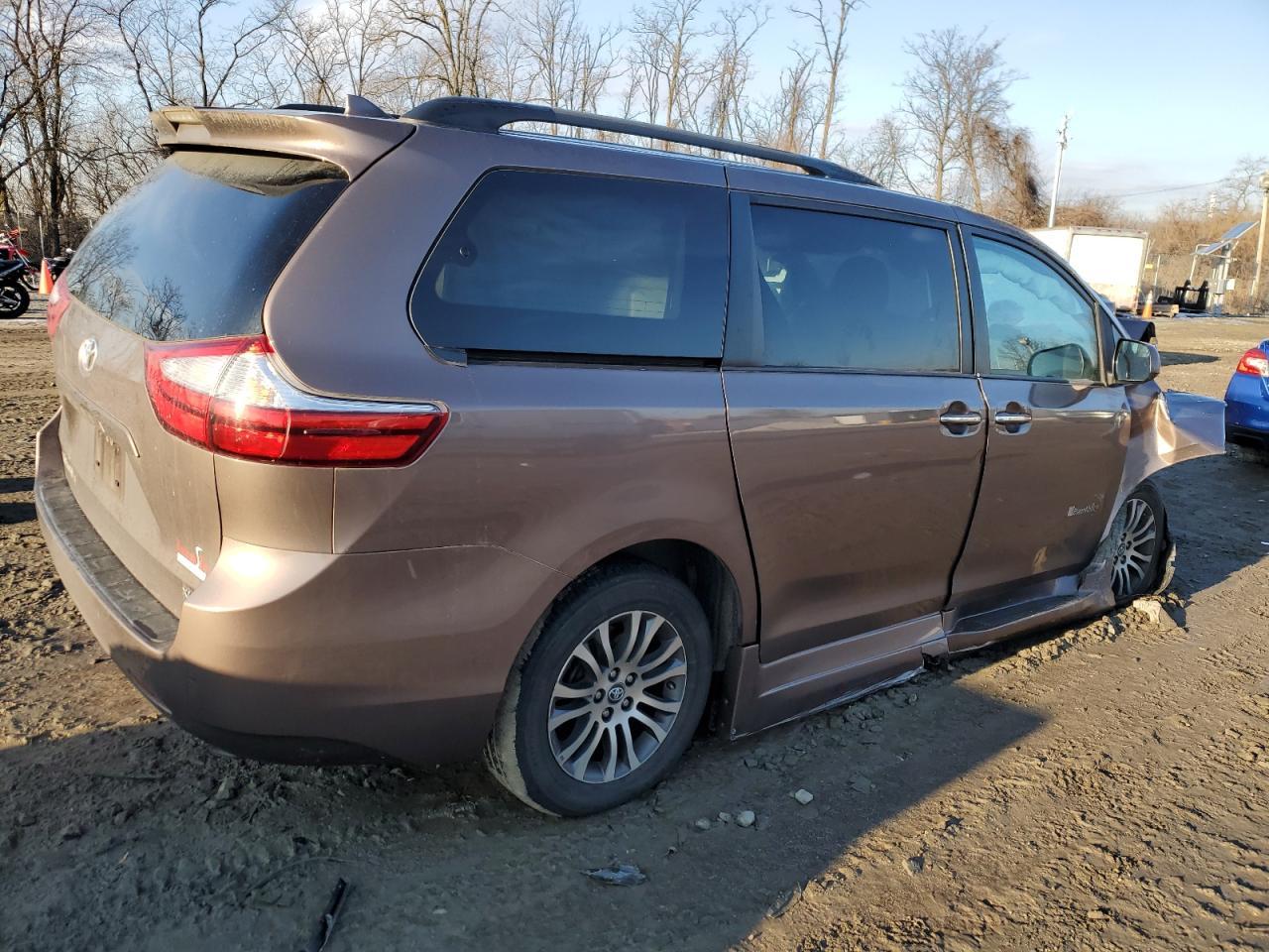 5TDYZ3DC5JS961397 TOYOTA All Models 2018