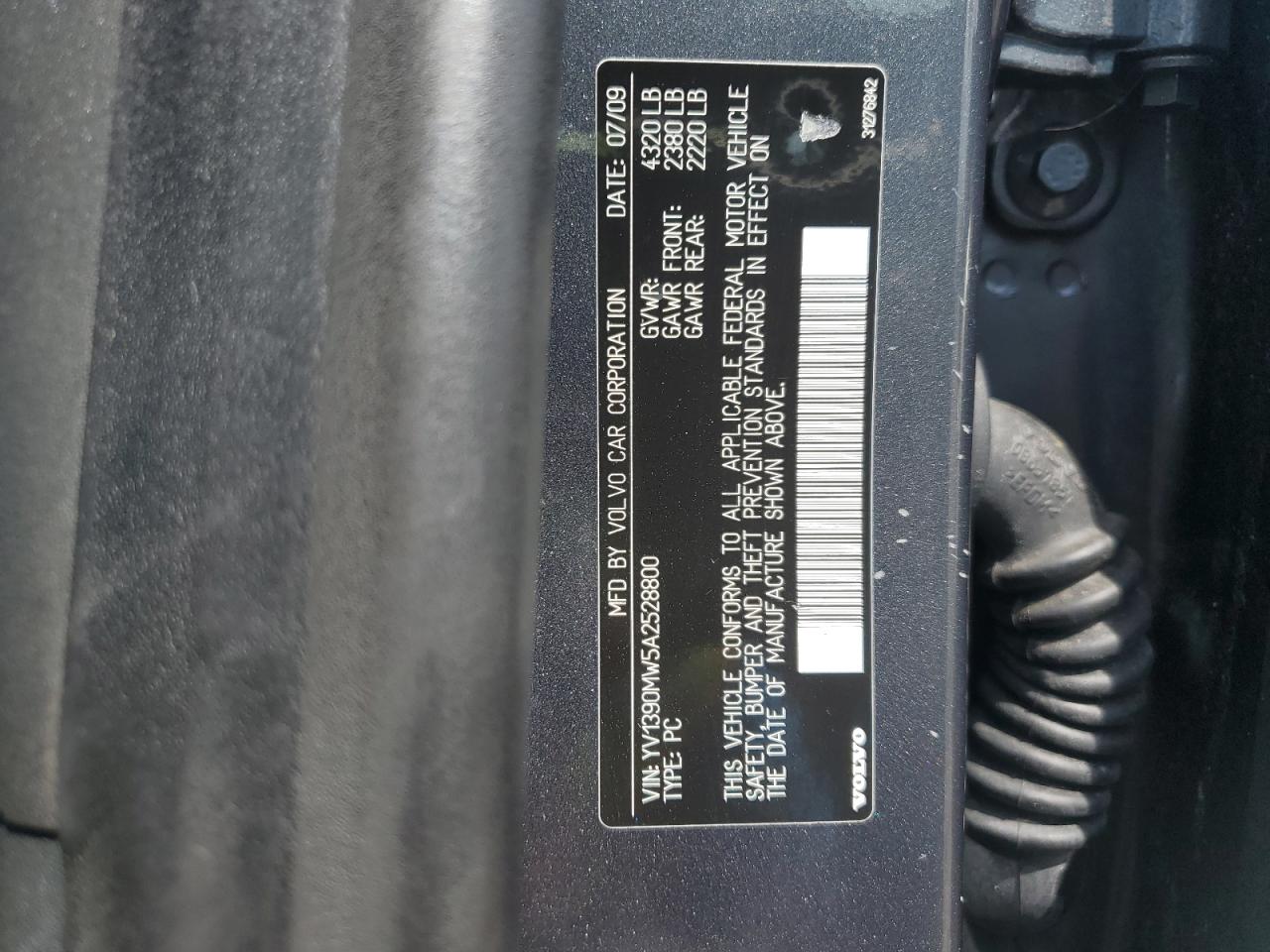 2010 Volvo V50 2.4I VIN: YV1390MW5A2528800 Lot: 53481295