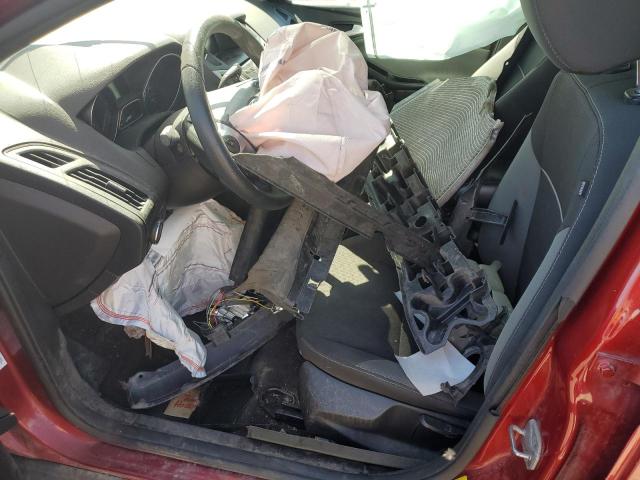 Sedans FORD FOCUS 2014 Czerwony