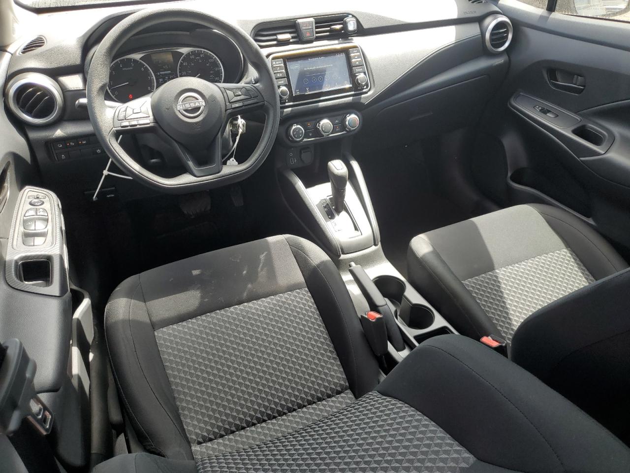 3N1CN8DV1RL838074 NISSAN VERSA 2024
