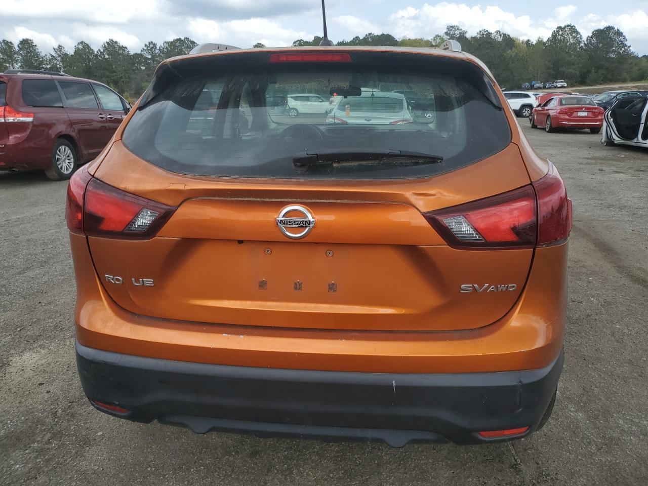 JN1BJ1CR9HW114693 NISSAN ROGUE 2017