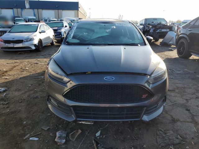 FORD FOCUS 2016 Серый