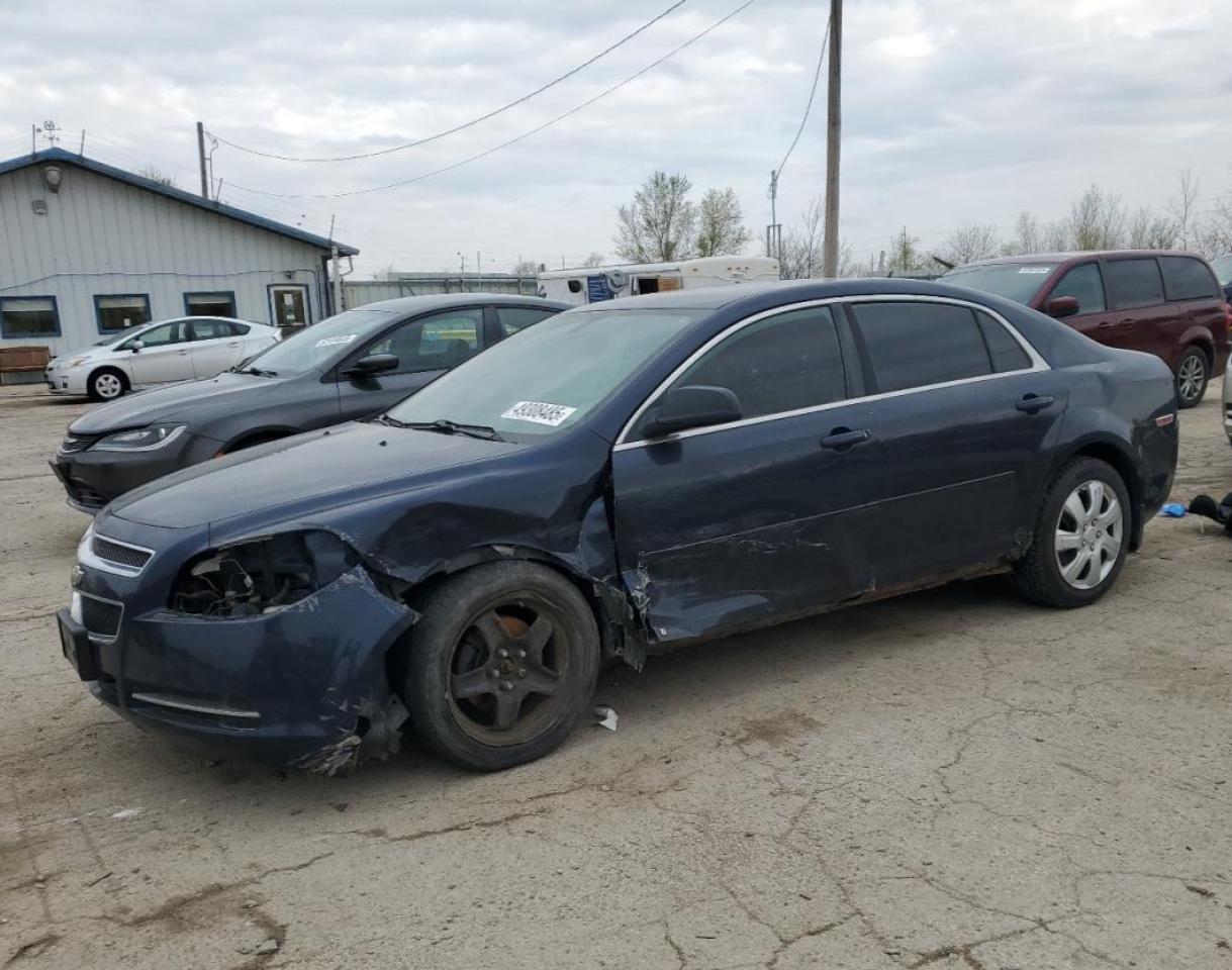 2009 Chevrolet Malibu Ls for Sale in Pekin, IL - Side