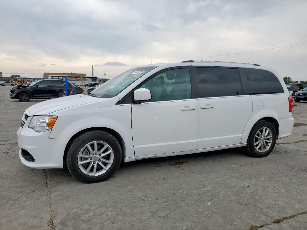 2018 Dodge Grand Caravan Sxt for Sale in Grand Prairie, TX - Minor Dent/Scratches