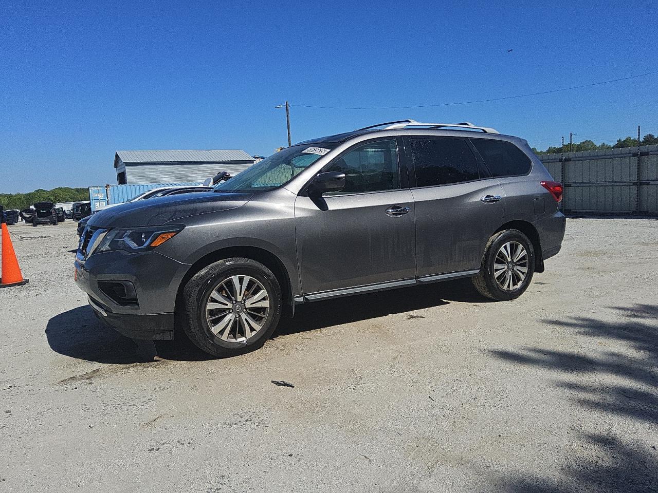 2019 Nissan Pathfinder S for Sale in Ellenwood, GA - Minor Dent/Scratches