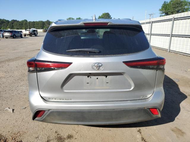  TOYOTA HIGHLANDER 2021 Сріблястий