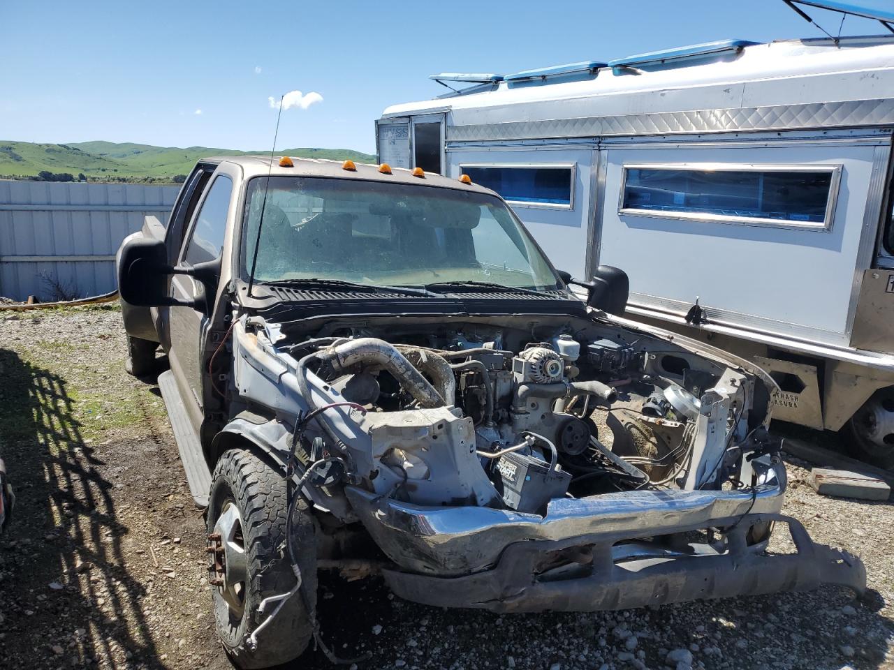 1999 Ford F350 Super Duty for Sale in Martinez, CA - Front End