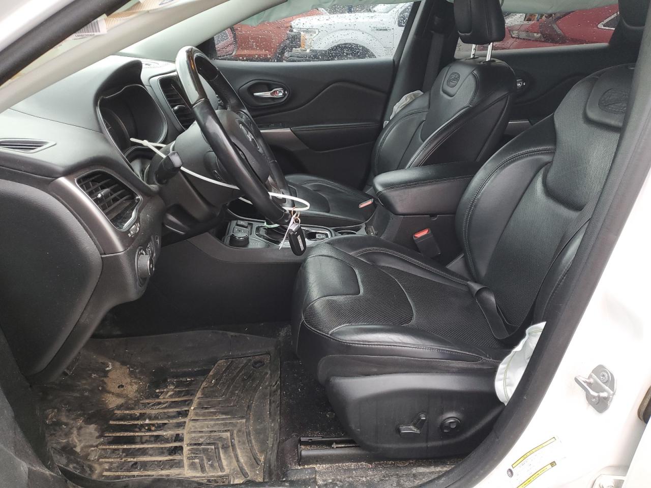 2019 Jeep Cherokee Overland VIN: 1C4PJMJX7KD160984 Lot: 51477275