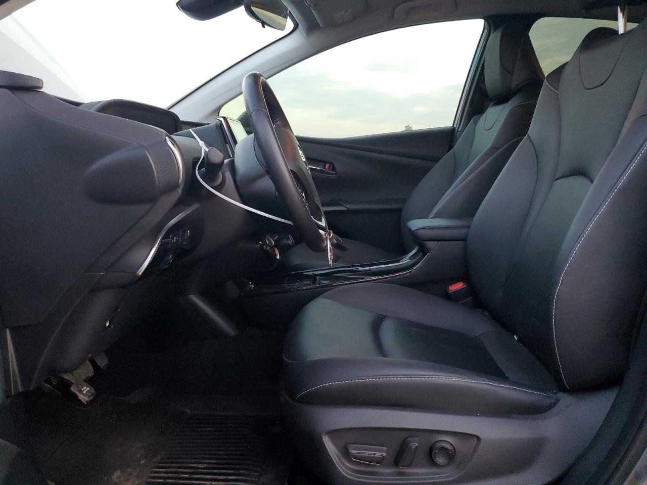 2022 Toyota Prius Prime Le VIN: JTDKAMFP0N3228104 Lot: 53857565