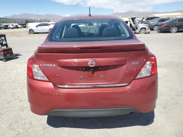  NISSAN VERSA 2017 Czerwony