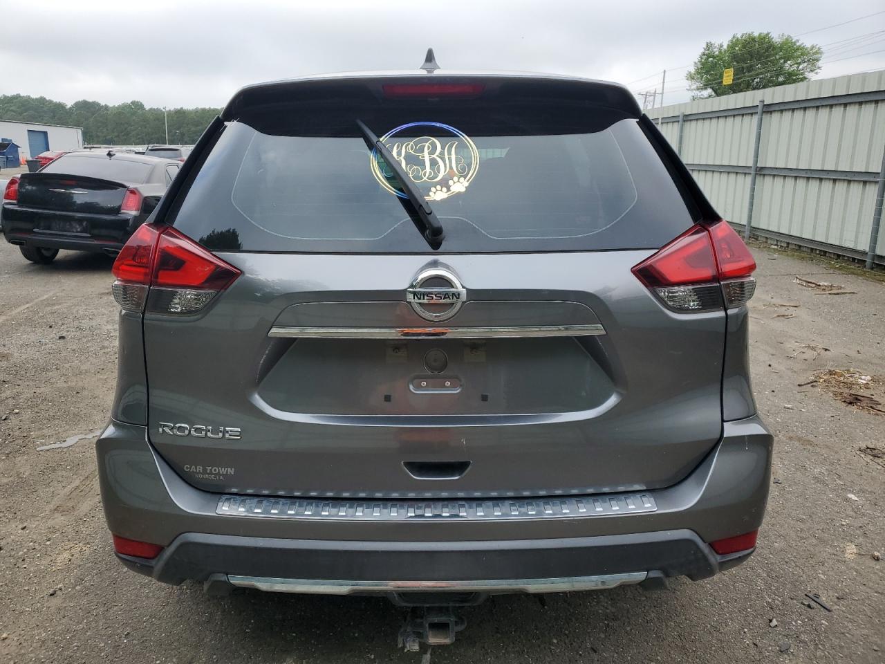 KNMAT2MT9JP586590 NISSAN ROGUE 2018