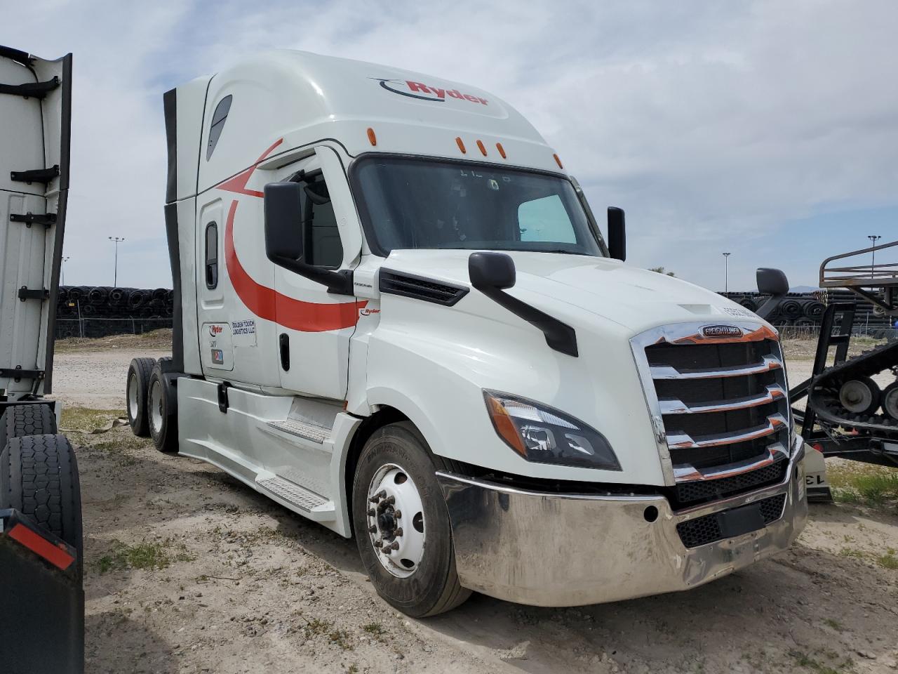 2024 Freightliner Cascadia 126 Semi Truck for Sale in Farr West, UT - Side