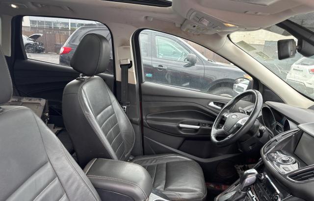 Паркетники FORD ESCAPE 2015 Красный