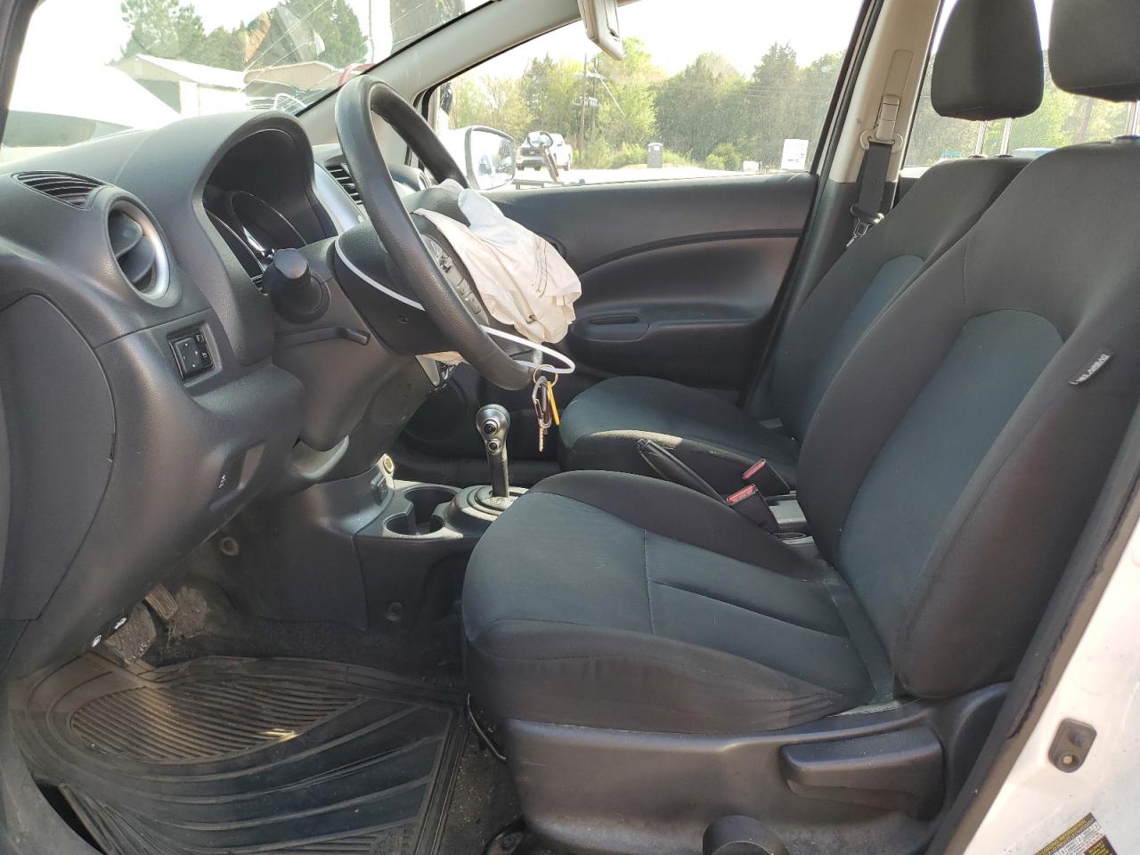 3N1CE2CP1KL354900 NISSAN VERSA 2019