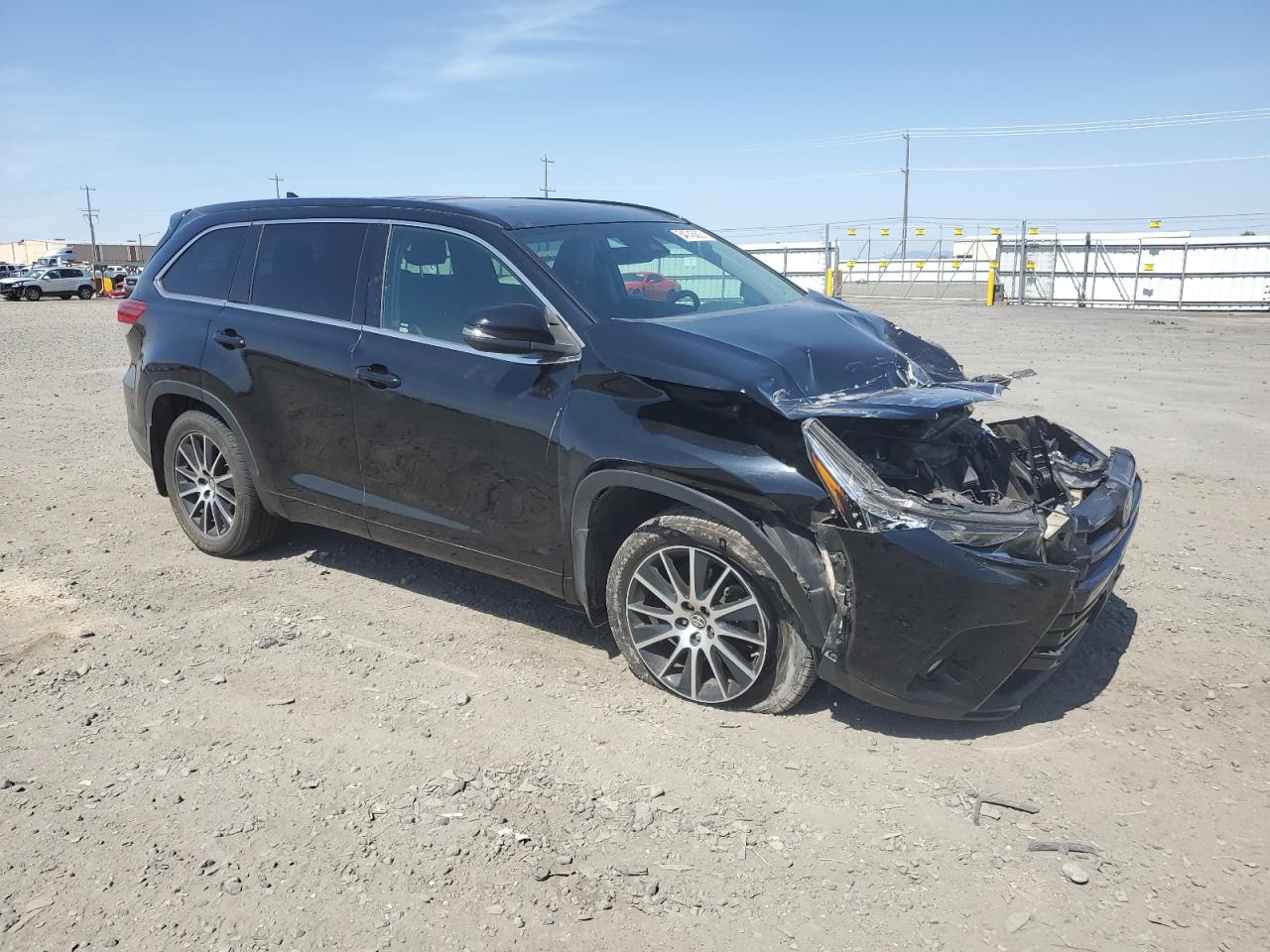 5TDJZRFH9HS480656 TOYOTA HIGHLANDER 2017