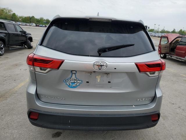 TOYOTA HIGHLANDER 2017 Silver