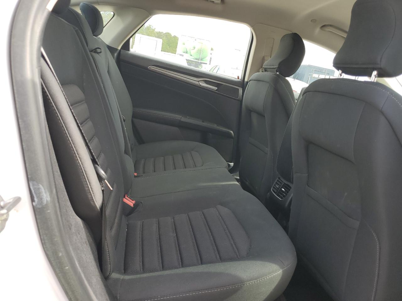 2019 Ford Fusion Se VIN: 3FA6P0LU2KR124848 Lot: 54039985