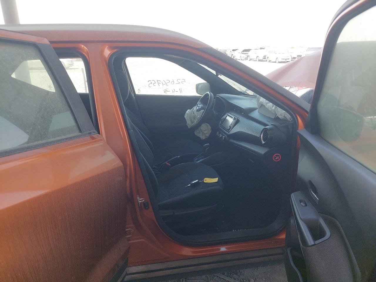 3N1CP5C97KL466937 - 2019 Nissan KICKS - #undefined