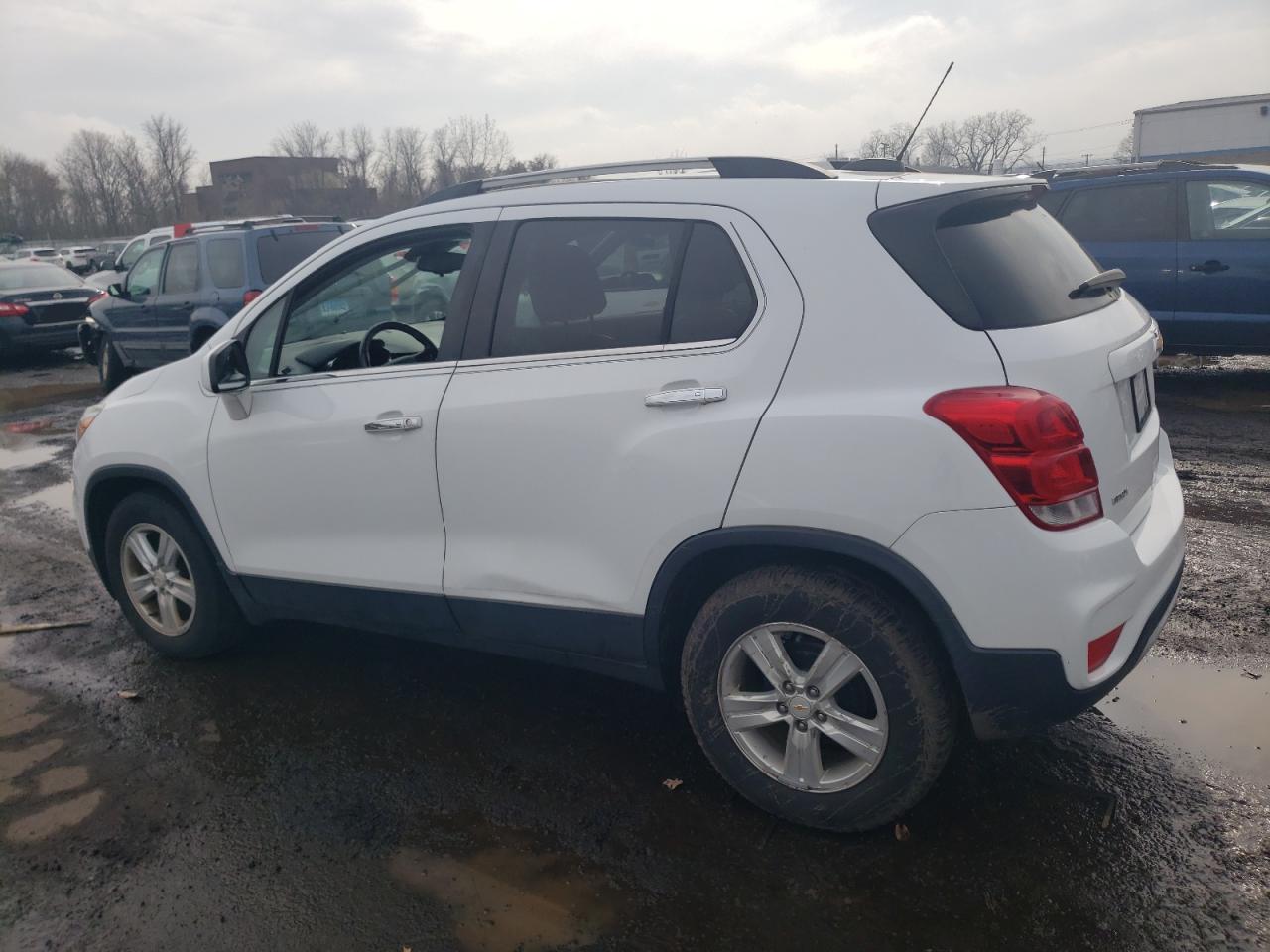 KL7CJLSB9HB139695 CHEVROLET TRAX 2017