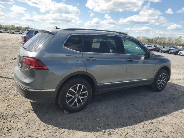  VOLKSWAGEN TIGUAN 2018 Серый