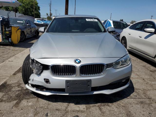 BMW 3 SERIES 2018 Srebrny