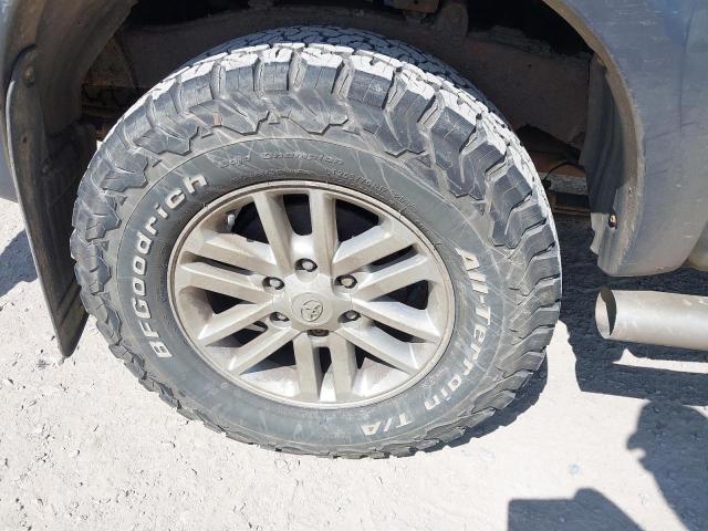 2011 TOYOTA HILUX INVI