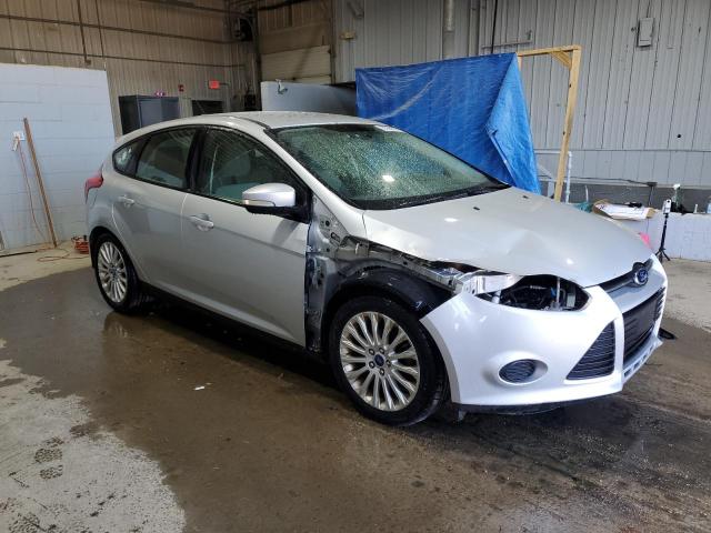  FORD FOCUS 2013 Серебристый