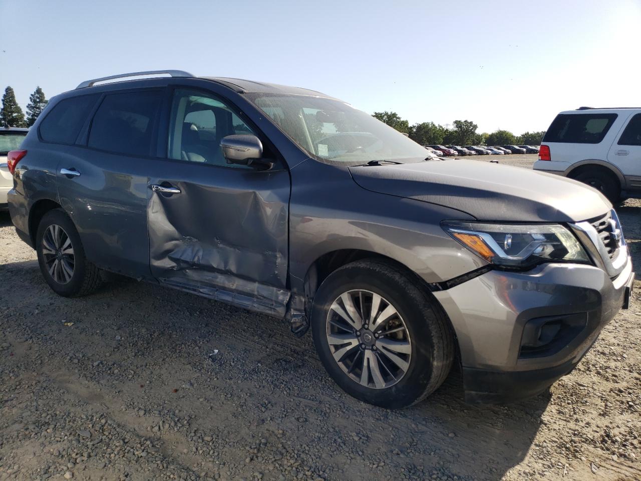 5N1DR2MN0KC624984 NISSAN PATHFINDER 2019