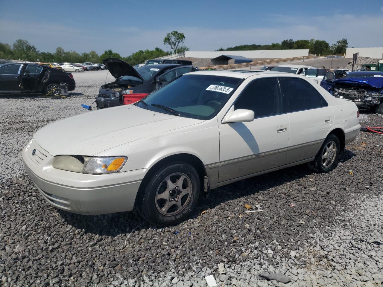 Hueytown, AL에서 판매 중인 1999 Toyota Camry Le - Side