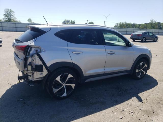  HYUNDAI TUCSON 2017 Srebrny