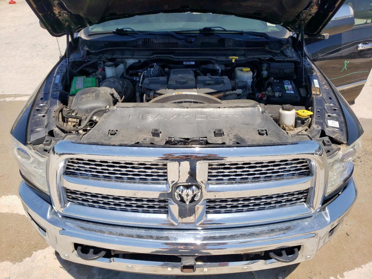 2016 RAM 3500 - Image 12
