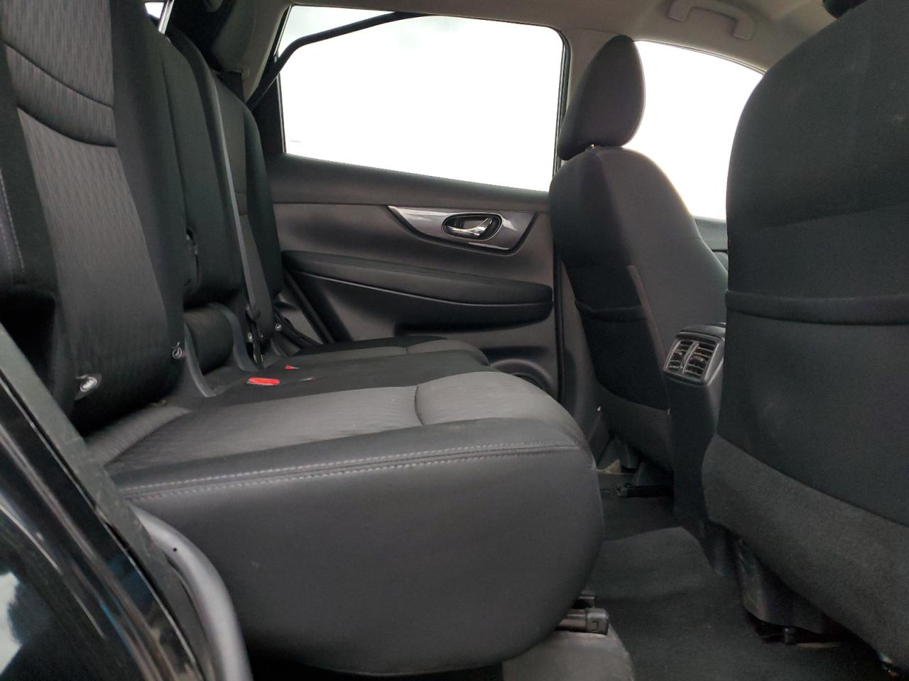 KNMAT2MV0KP516141 NISSAN ROGUE 2019
