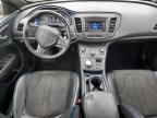 2015 Chrysler 200 S للبيع في Cicero، IN - Side