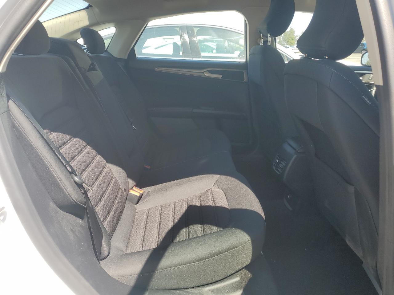 2019 Ford Fusion Se VIN: 3FA6P0LU1KR263966 Lot: 54038215