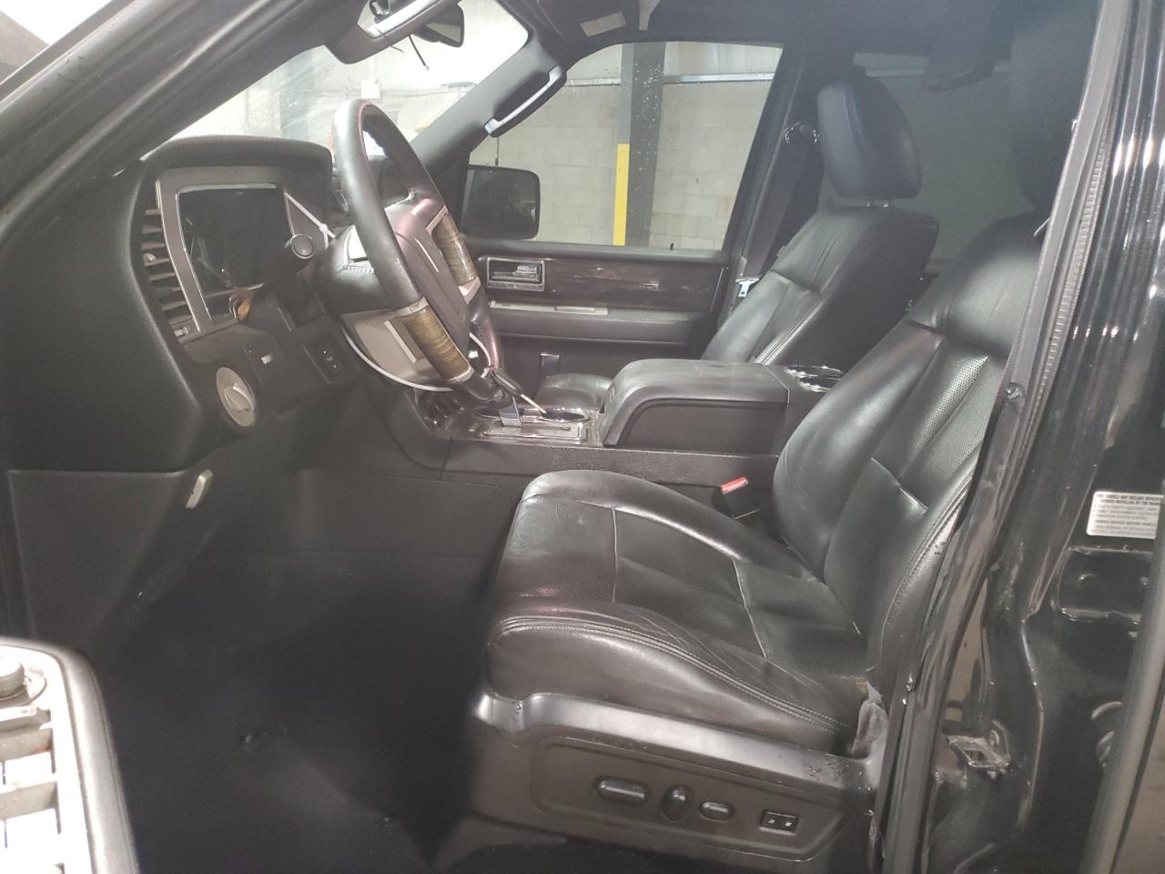 2010 Lincoln Navigator VIN: 5LMJJ2J51AEJ02332 Lot: 49774765