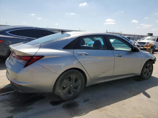  HYUNDAI ELANTRA 2022 Сріблястий