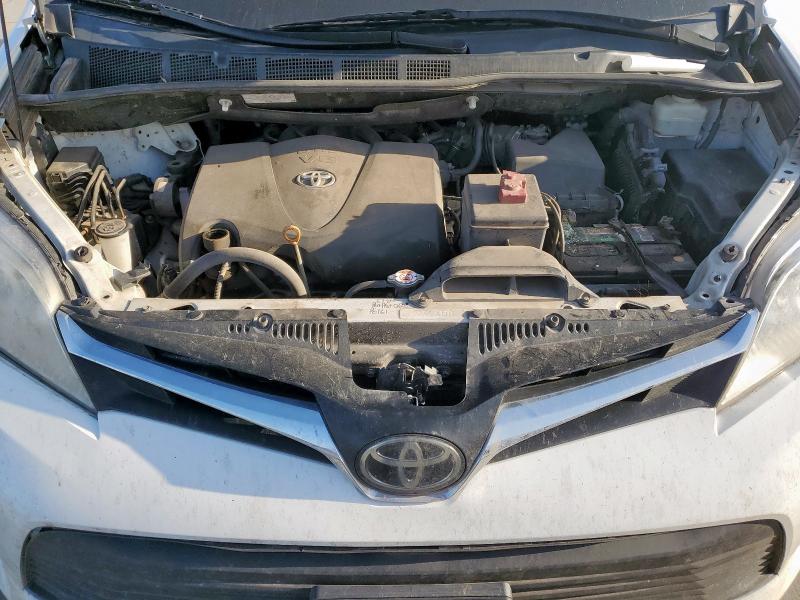 2020 TOYOTA SIENNA LE