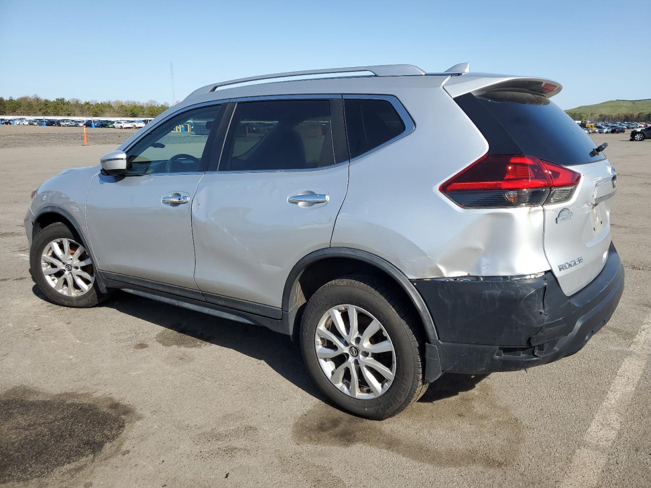 KNMAT2MV3JP601795 NISSAN ROGUE 2018