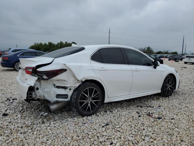  TOYOTA CAMRY 2022 Biały