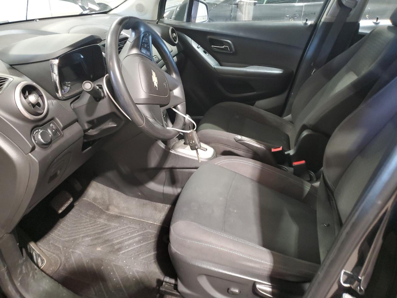 KL7CJNSB8GB673829 CHEVROLET TRAX 2016
