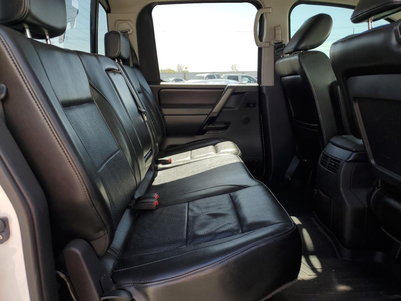 2011 Nissan Titan S VIN: 1N6BA0EC2BN317628 Lot: 52367505