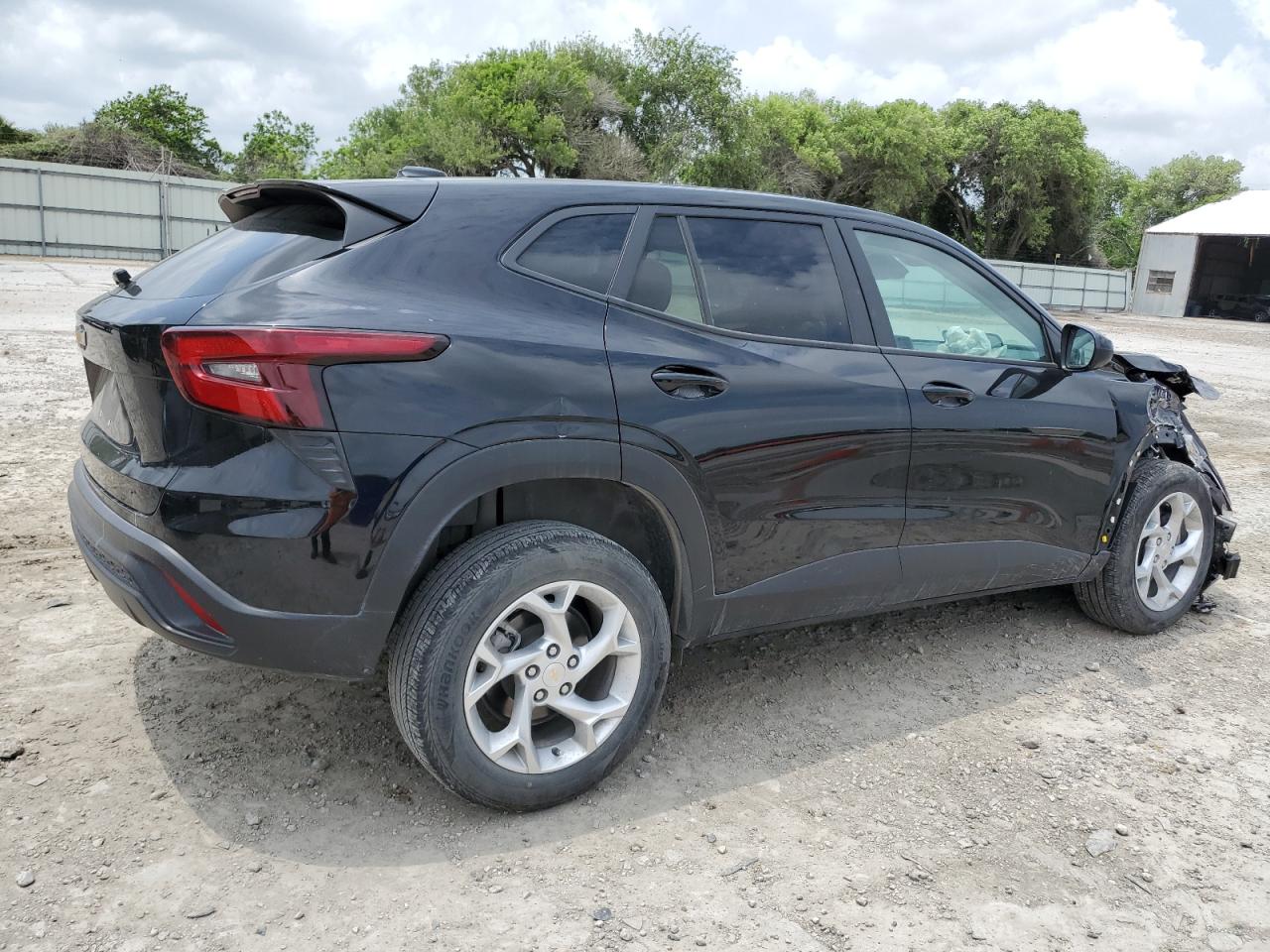 KL77LFE27RC107929 CHEVROLET TRAX 2024