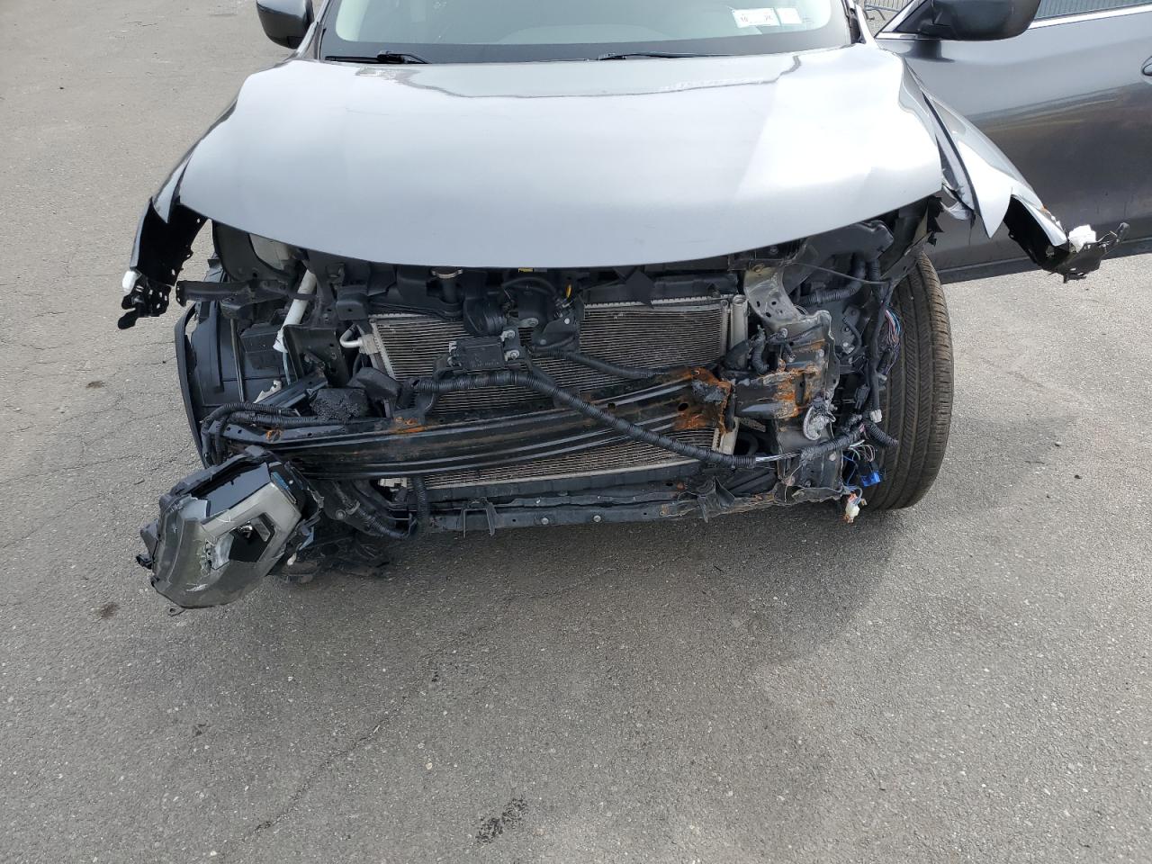 5N1AT2MV2HC895977 NISSAN ROGUE 2017