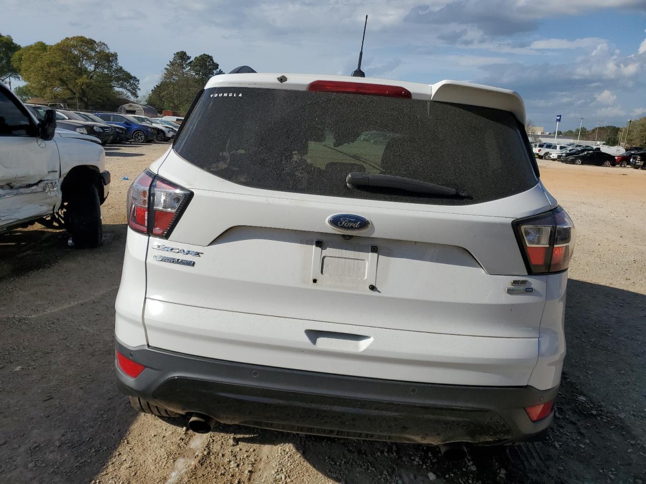 1FMCU9G92HUD22648 FORD ESCAPE 2017